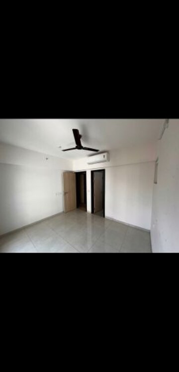 Room in 3 BHK Apartment at L&T Emerald Isle, Powai – for Rent