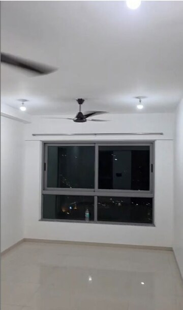 2 BHK Apartment For Rent in Kalpataru Immensa B, Kolshet Road