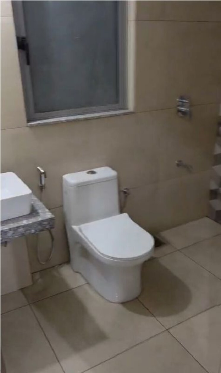 Attached Bathroom, kalpataru-immensa-b 2 Bedroom 683 Sq.Ft. Apartment In Kolshet Road Thane 9847071