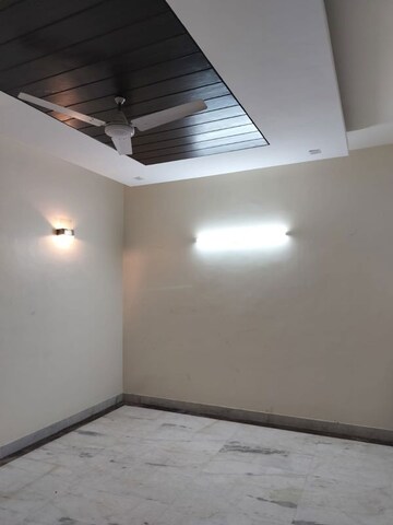 Room in 6 BHK Villa at Sector 20 – for Sale