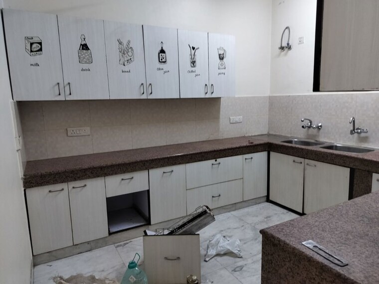 Kitchen, sector 20 6 Bedroom 162 Sq.Mt. Villa In Sector 20 Noida 9847084