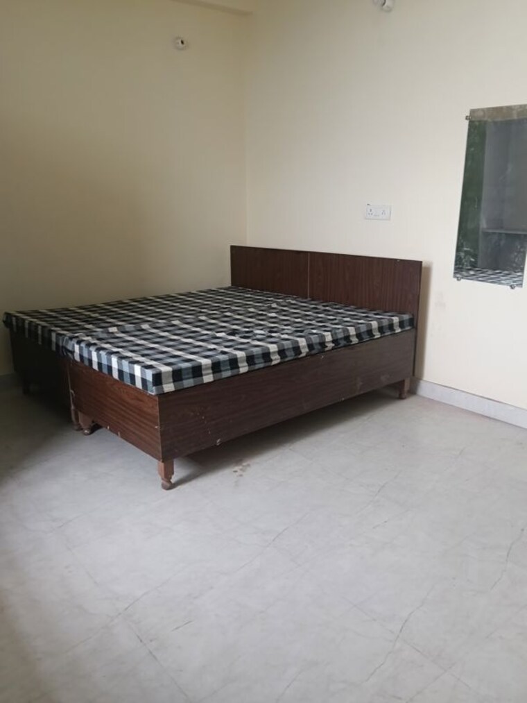 Bedroom, ansal-plaza-sector-23 1 Bedroom 600 Sq.Ft. Builder Floor In Sector 23 Gurgaon 9847095