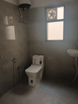 Bathroom in 1 BHK Builder Floor at Ansal Plaza Sector-23, Sector 23 – for Rent