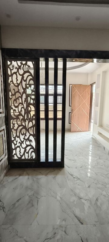 Room in 2 BHK Villa at Takshaya Green, Nijampur Malhaur – for Rent