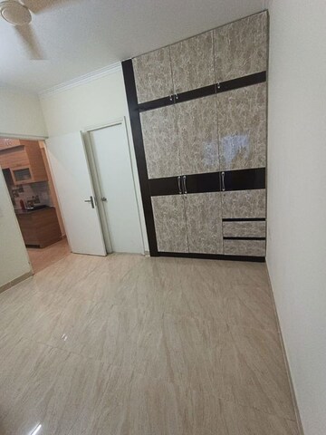 2 BHK Apartment For Rent in Gaur Yamuna City, Gaur Yamuna City