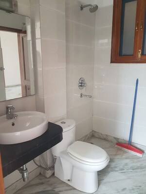 Bathroom in 3 BHK Builder Floor at Sector 43 – for Rent