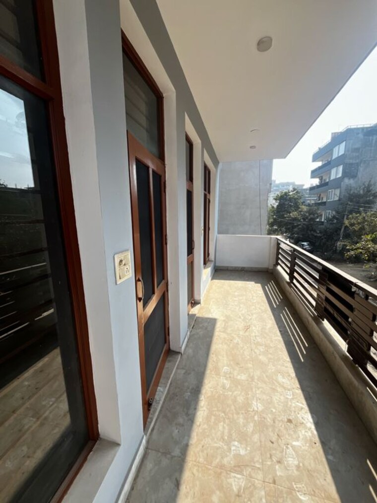 Balcony, sector 43 3 Bedroom 1885 Sq.Ft. Builder Floor In Sector 43 Gurgaon 9847112