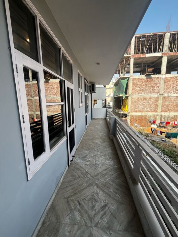 Balcony, sector 43 3 Bedroom 1885 Sq.Ft. Builder Floor In Sector 43 Gurgaon 9847112