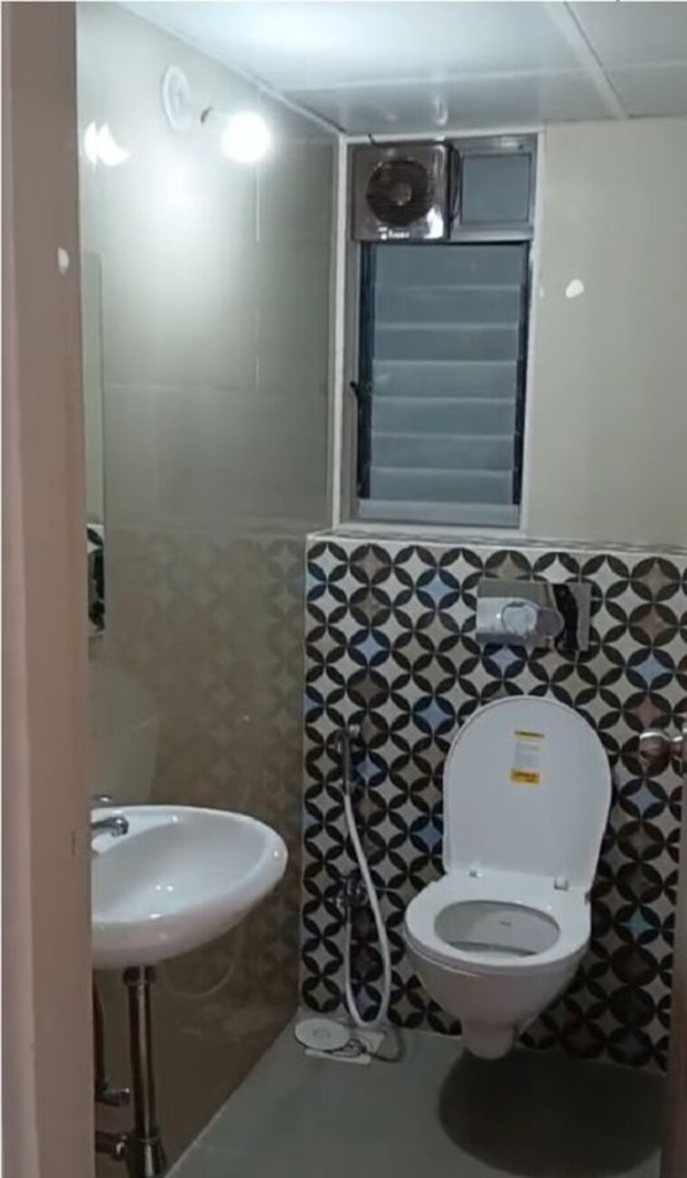 Bathroom, dosti-greater-thane 1 Bedroom 319 Sq.Ft. Apartment In Kalher Thane 9847133