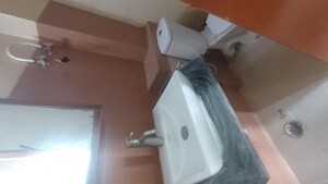 Master Bedroom in 2.5 BHK Apartment at Mahagun Mywoods II, Sector 16c Greater Noida – for Rent