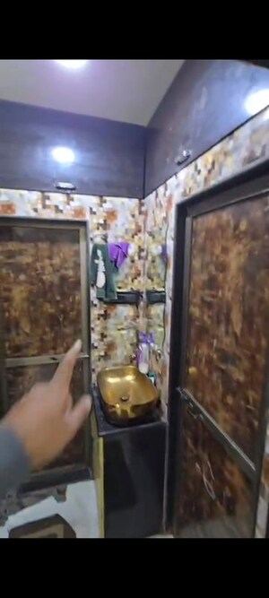 Furnished Amenities in 1 BHK Apartment at Arok Sunshine CHS, Agripada – for Sale