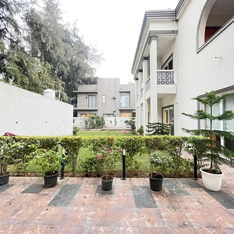 Exterior View, satbari 5 Bedroom 1000 Sq.Yd. Villa In Satbari Delhi 9847207