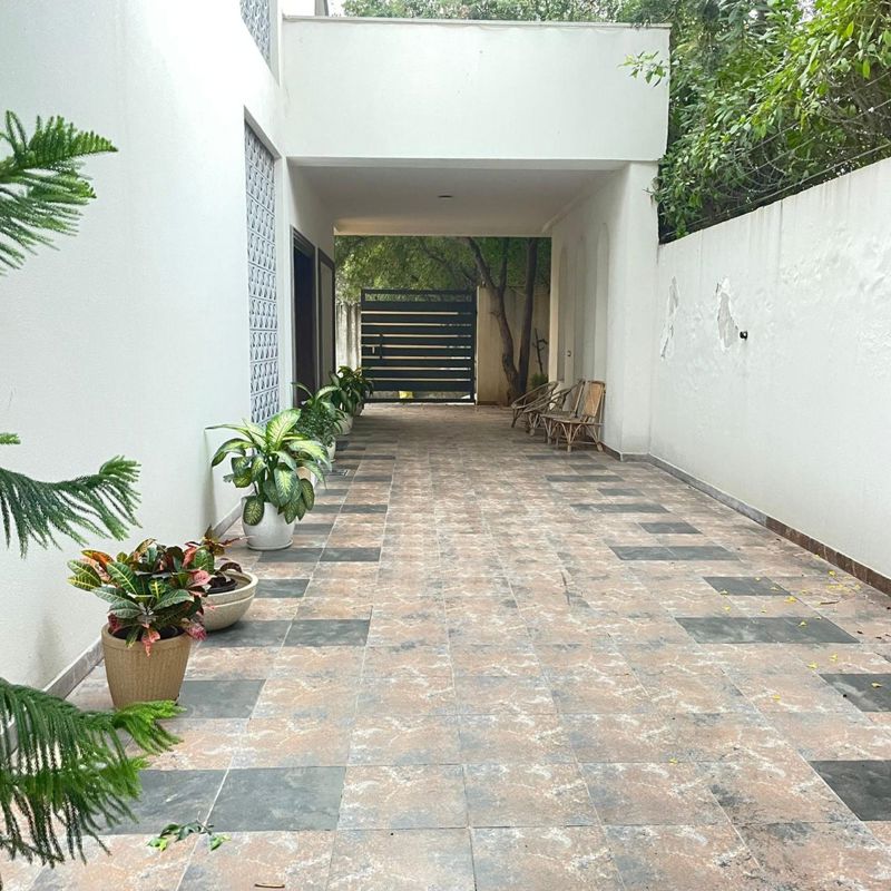 5 BHK + Pooja Room,Servant Room Villa For Sale in Satbari