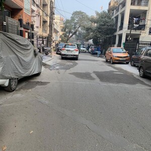 Parking in 5 BHK Independent House at Sector 14 – for Sale