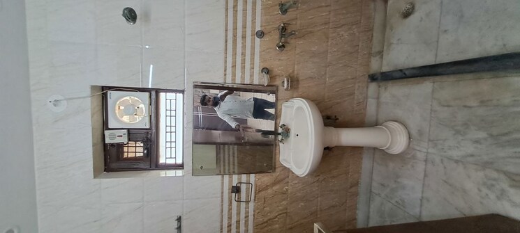 Bathroom, indraprastha colony 3 Bedroom 2250 Sq.Ft. Builder Floor In Indraprastha Colony Faridabad 9847211