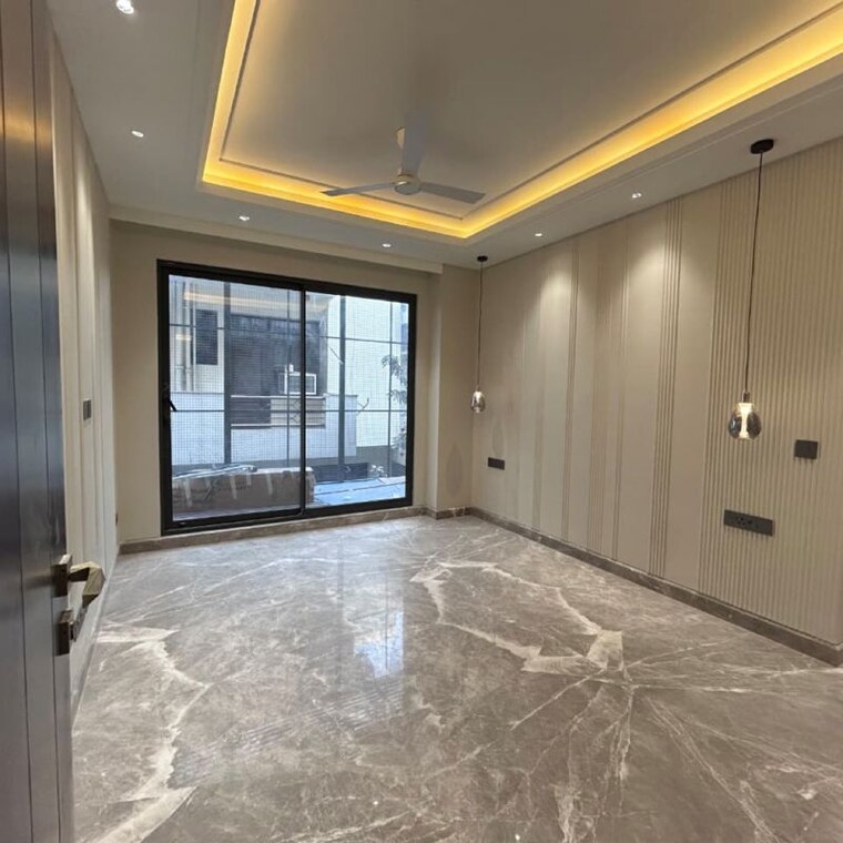 Room, sushant lok i 3 Bedroom 215 Sq.Yd. Builder Floor In Sushant Lok I Gurgaon 9847215