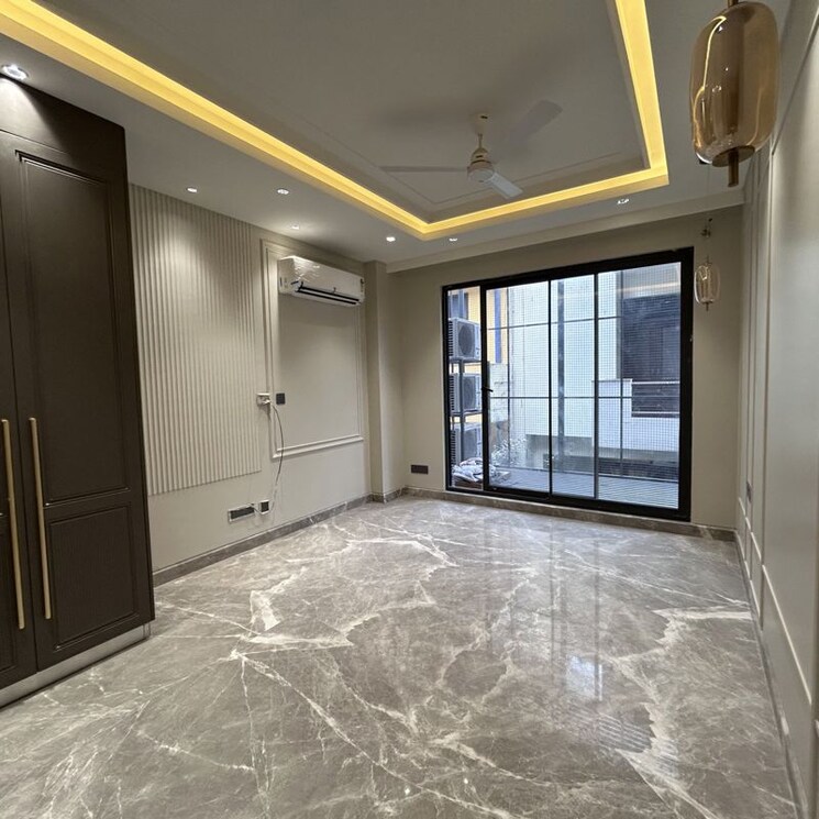 Room, sushant lok i 3 Bedroom 215 Sq.Yd. Builder Floor In Sushant Lok I Gurgaon 9847215