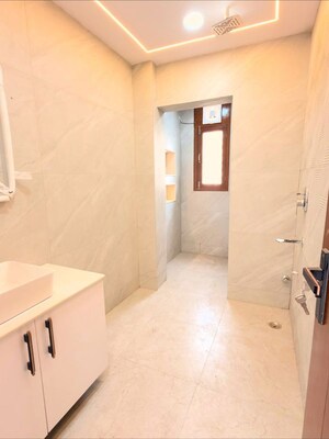 Room in 3 BHK Apartment at Sector 5 – for Rent