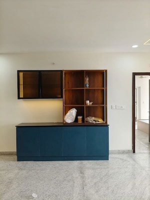 Room in 2.5 BHK Apartment at Aparna Serene Park, Kondapur – for Rent