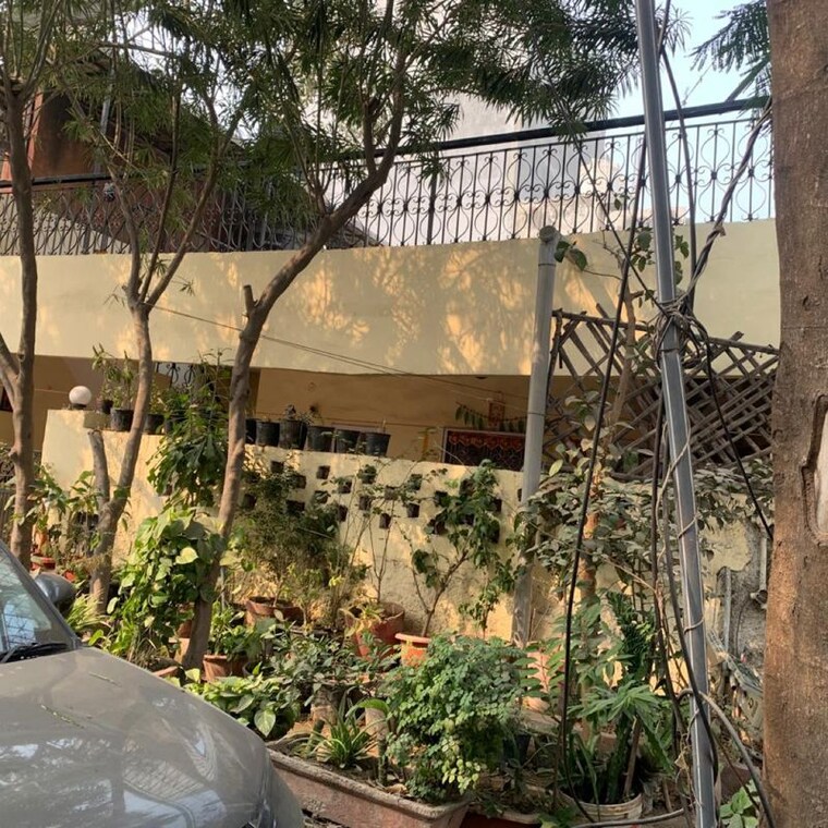 Exterior View, sector 33 1 Bedroom 112 Sq.Mt. Independent House In Sector 33 Noida 9847226