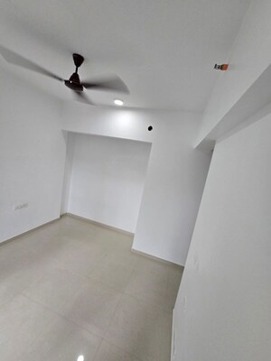 Room in 2 BHK Apartment at Runwal Garden City, Balkum Pada – for Rent