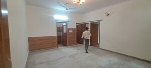 Room in 3 BHK Builder Floor at Spring Field Colony – for Rent
