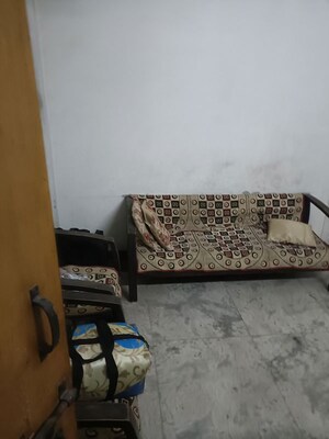 Furnished Amenities in 1 BHK Builder Floor at Rajendra Nagar Sector 3 – for Sale