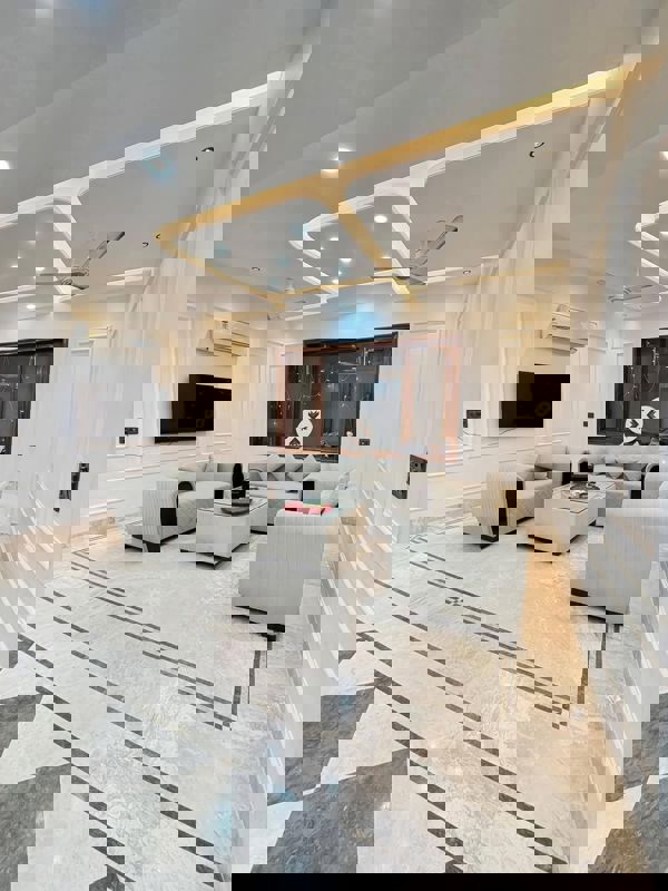 3 BHK + Pooja Room Apartment For Rent in Sector 4