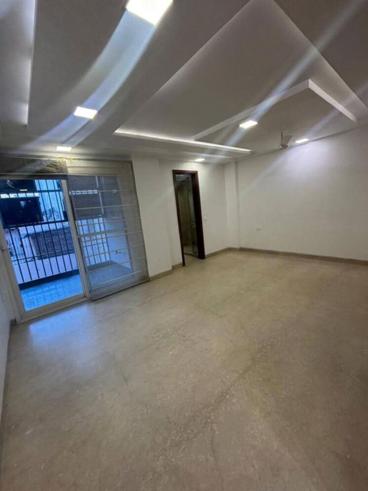 Room, shivalik colony 5 Bedroom 2500 Sq.Ft. Builder Floor In Shivalik Colony Delhi 9847290