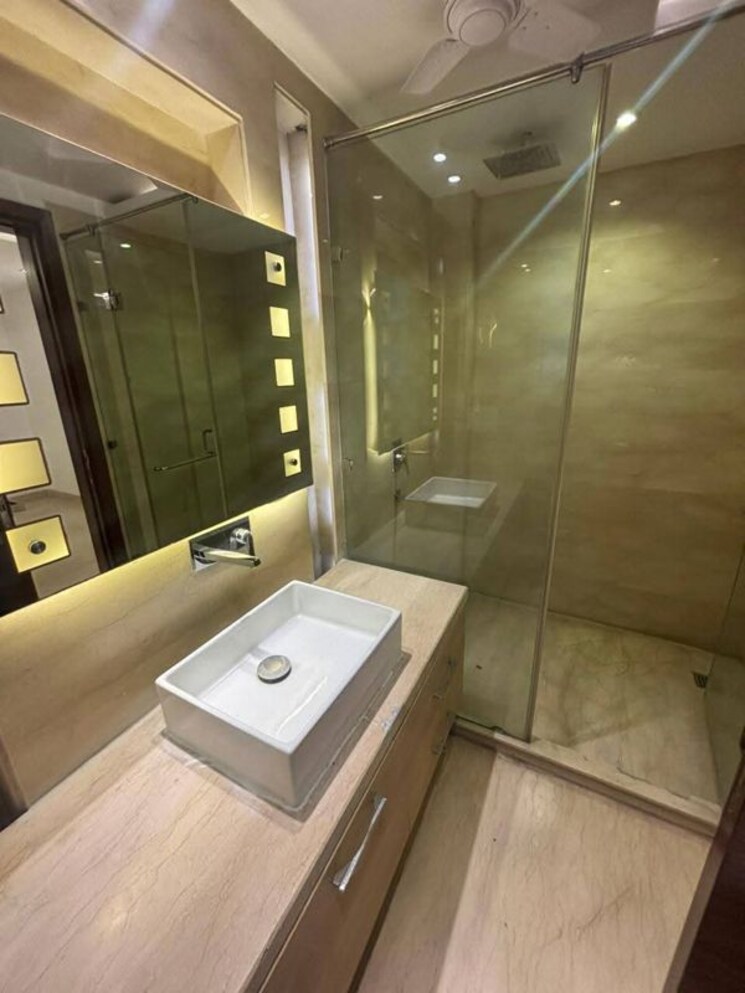 Master Bedroom, shivalik colony 5 Bedroom 2500 Sq.Ft. Builder Floor In Shivalik Colony Delhi 9847290