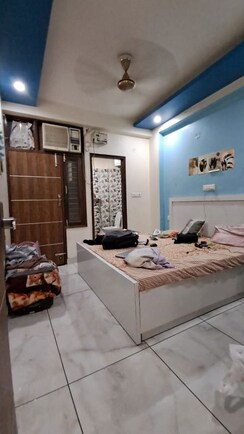 3 BHK + Pooja Room,Servant Room,Extra Room Builder Floor For Rent in Sector 15