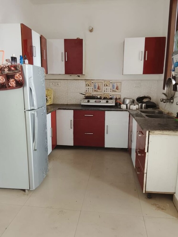 Kitchen, dhakoli 2 Bedroom 100 Sq.Ft. Apartment In Dhakoli Zirakpur 9847375