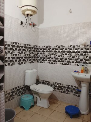 2 BHK Apartment For Rent in Dhakoli