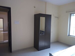 Room in 2 BHK Apartment at Shri Ram Residency, Baner – for Rent