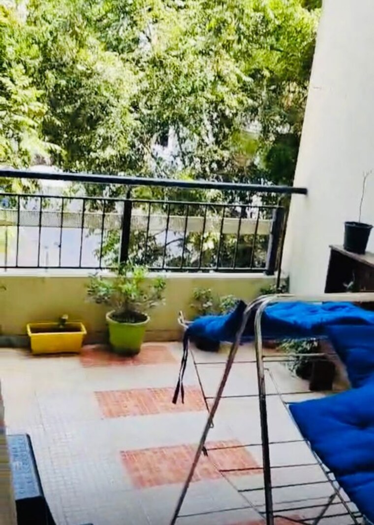 Master Bedroom, basant-bahar-co-operative-housing-society 2 Bedroom 1200 Sq.Ft. Apartment In Pashan Pune 9847398