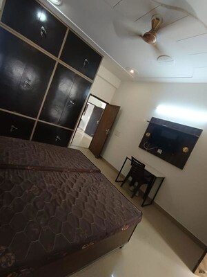 Master Bedroom in 3 BHK Builder Floor at Sector 46 – for Rent