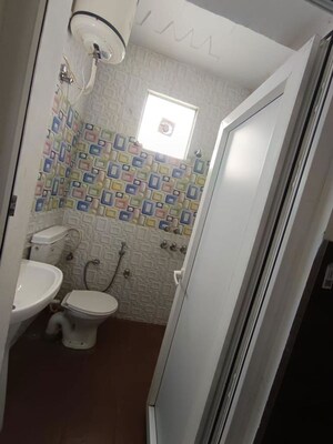 Bathroom in 3 BHK Builder Floor at Sector 46 – for Rent