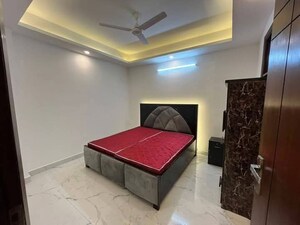 6+ BHK Builder Floor For Sale in Sarvapriya Vihar