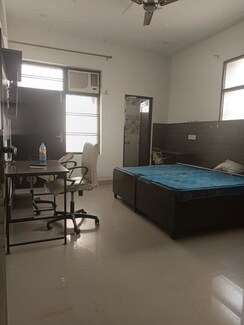 3 BHK Builder Floor For Rent in Sector 52