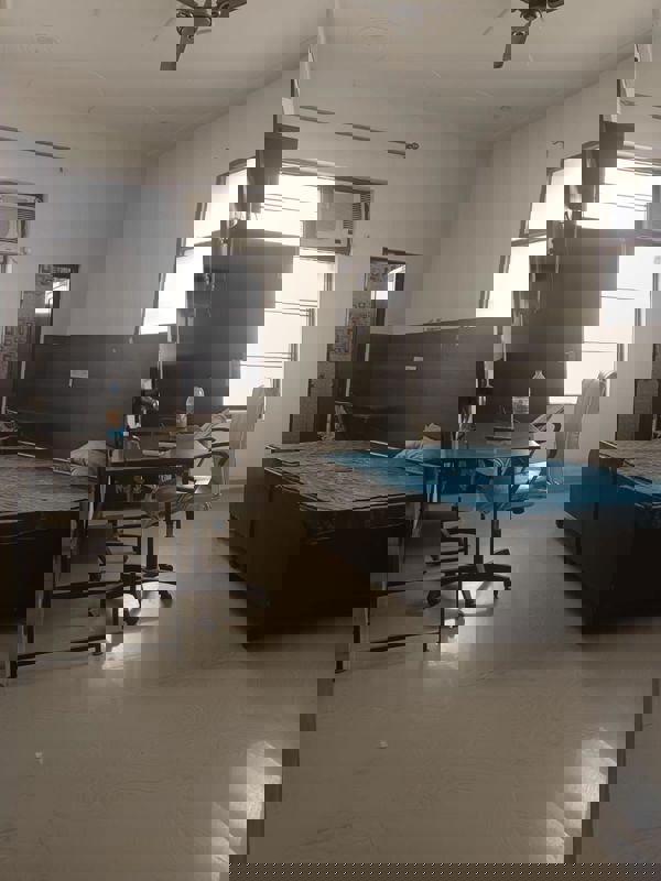 3 BHK Builder Floor For Rent in Sector 52