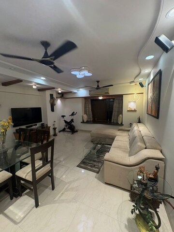 Team Area in 2 BHK Apartment at Tulip CHS Bandra, Bandra West – for Rent