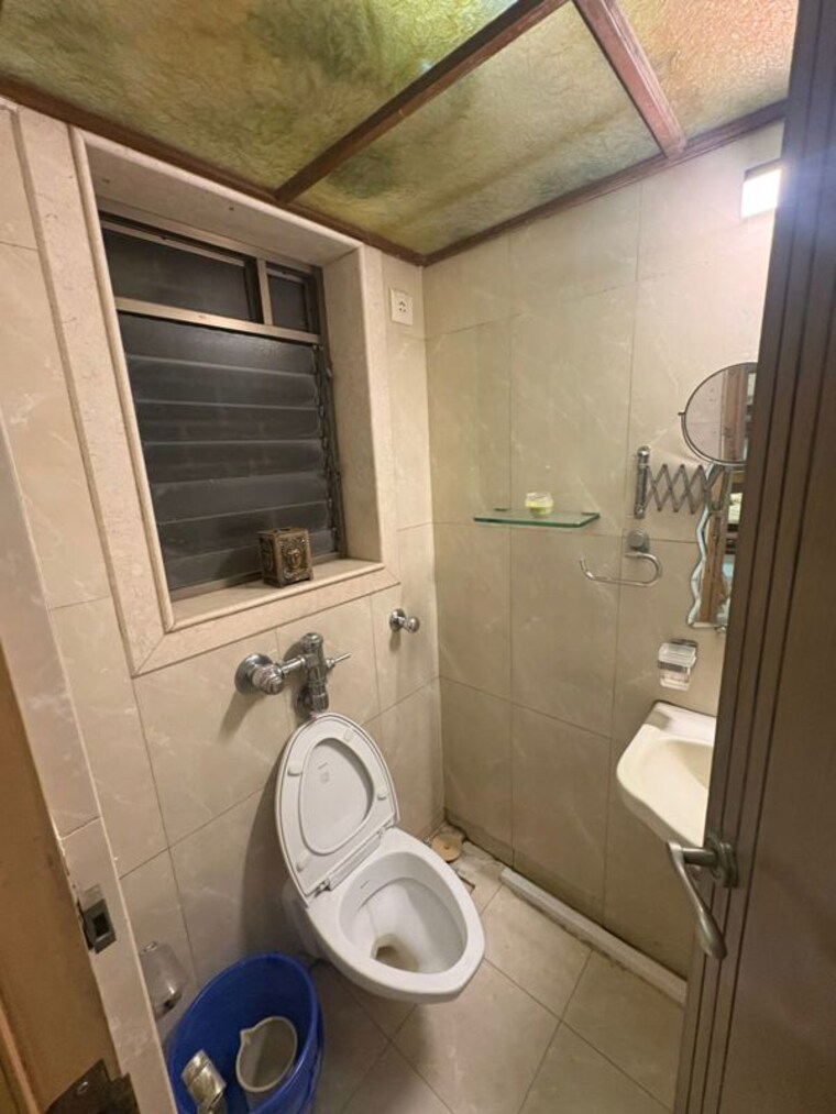 Bathroom, tulip-chs-bandra 2 Bedroom 800 Sq.Ft. Apartment In Bandra West Mumbai 9847411