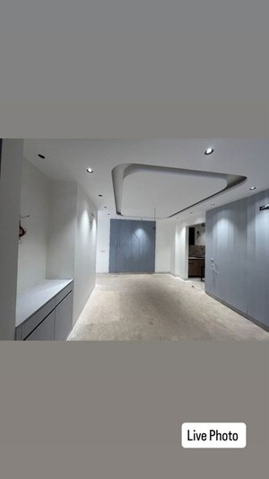 Building Lobby in 3 BHK Builder Floor at Ansal API Esencia, Sector 67 – for Sale