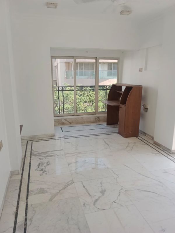 3 BHK 1600 Sq.Ft. Apartment in Ashmita Apartments