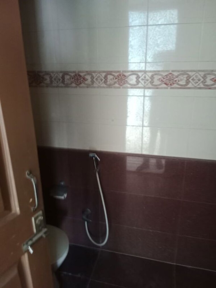 Attached Bathroom, ashmita-apartments 3 Bedroom 1600 Sq.Ft. Apartment In Khar West Mumbai 9847417