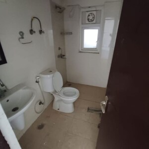 Bathroom in 3.5 BHK Apartment at Amrapali Silicon City, Sector 76 – for Sale