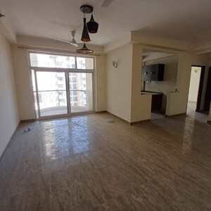 Room in 3.5 BHK Apartment at Amrapali Silicon City, Sector 76 – for Sale