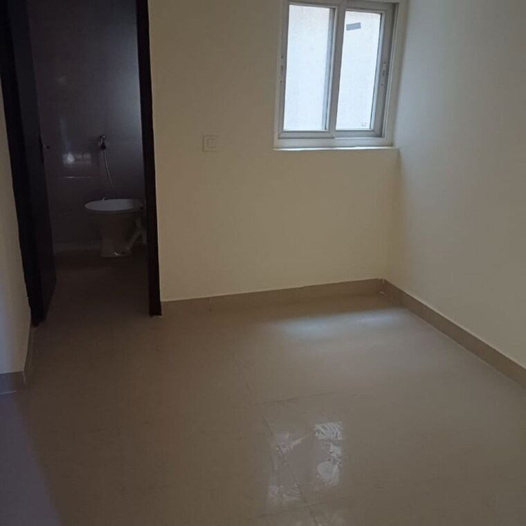 Room, amrapali-silicon-city 3.5 Bedroom 1835 Sq.Ft. Apartment In Sector 76 Noida 9847424