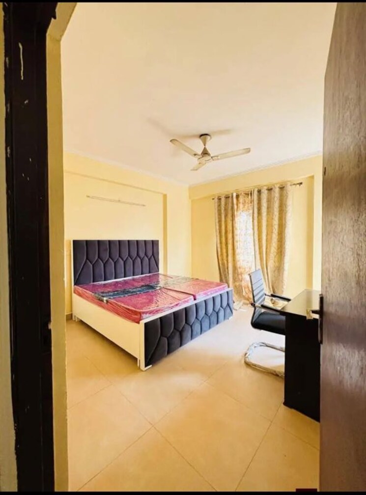 Bedroom, chattarpur 3 Bedroom 1350 Sq.Ft. Builder Floor In Chattarpur Delhi 9847438