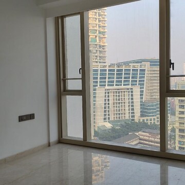 Room in 3 BHK Apartment at Lodha The Park, Century Mills – for Sale